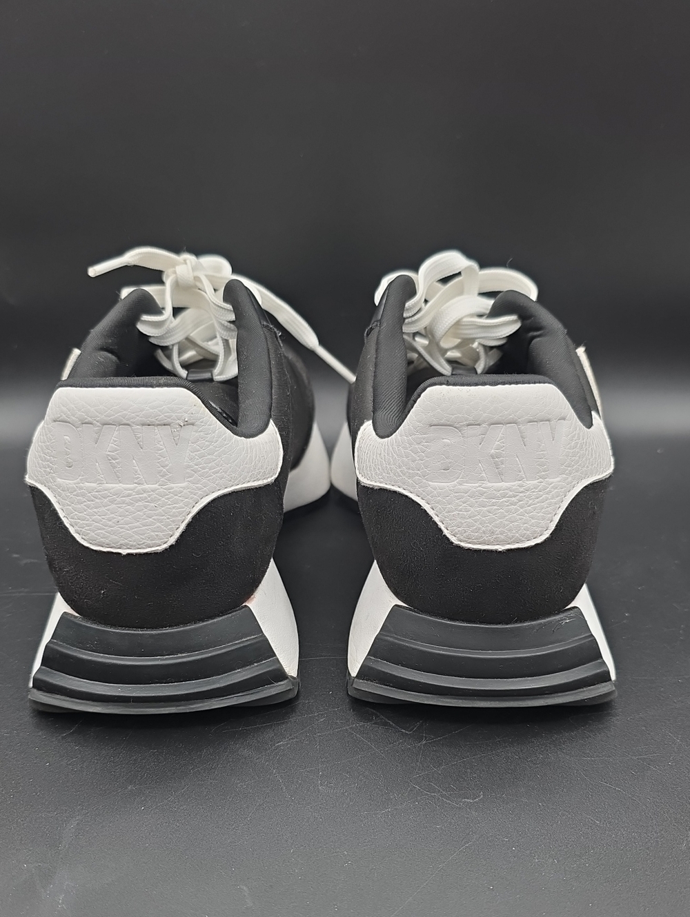 DKNY Niva Black And White Colorblock Sneaker Size 7.5 - Picture 6 of 9